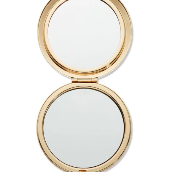 Spectrum x Disney Beauty and the Beast 'Be Our Guest' Makeup Bag Bundle - Picture 6 of 8